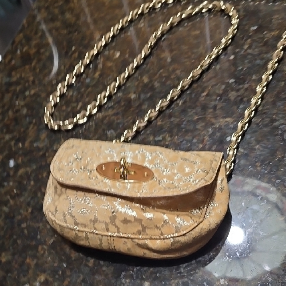 Mulberry Mini Lily Elegant Tan and Gold Crossbody Chain Bag - Picture 7 of 12